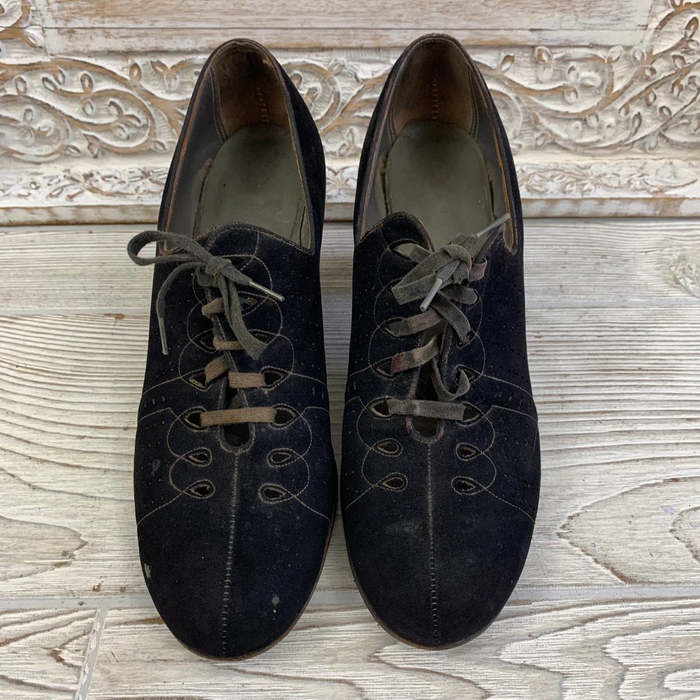Antique 1920s/30s Heeled lace-up Shoes (HG)